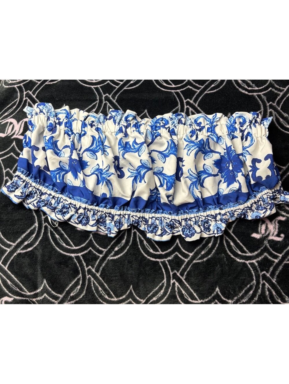 Blue and white top